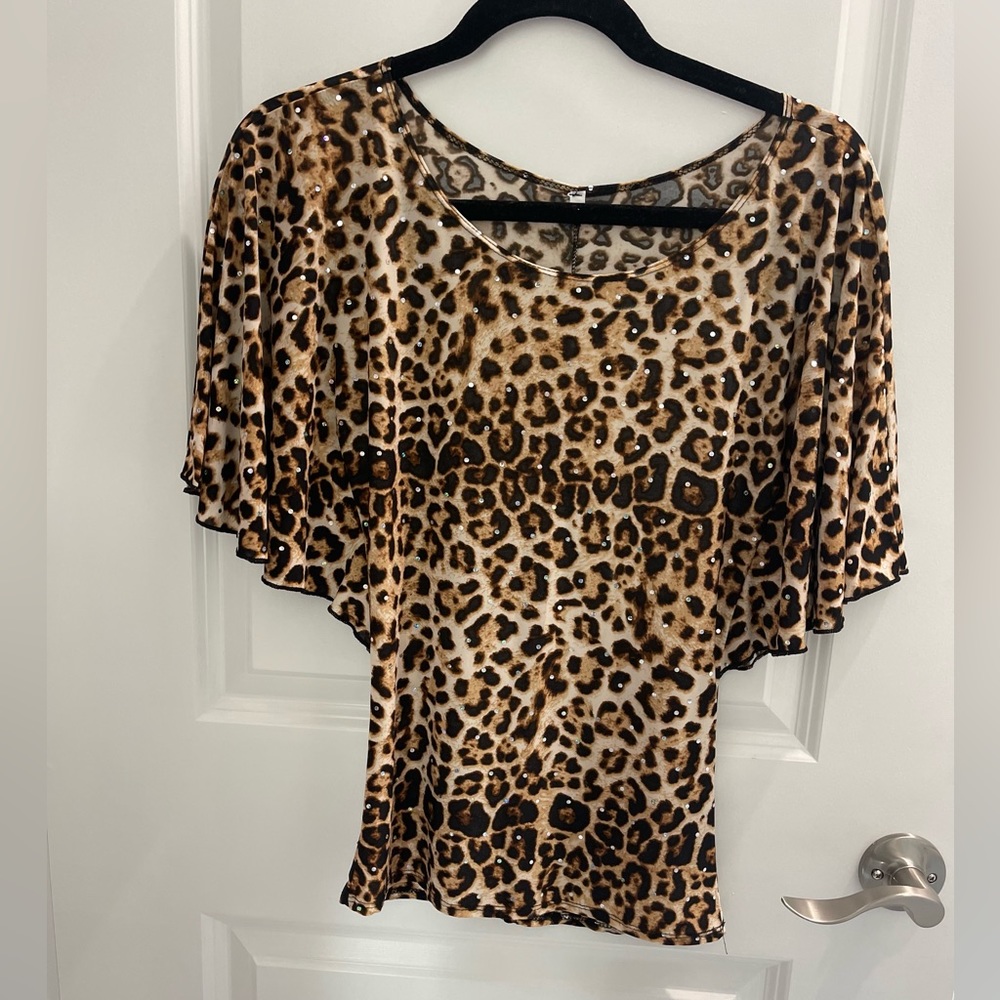 LEOPARD PRINT TOP